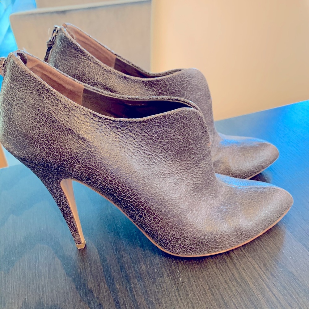Miu Miu Booties/ ankle boots